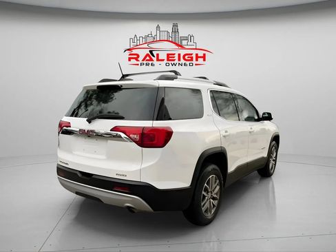 Used 2019 GMC Acadia SLE image 10
