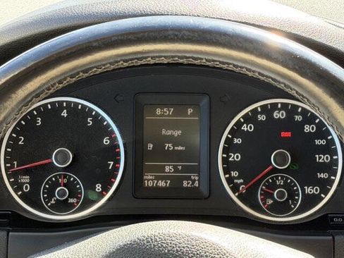 Used 2011 Volkswagen Tiguan S image 15