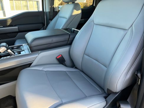 New 2025 Ford F150 Lightning Flash image 19