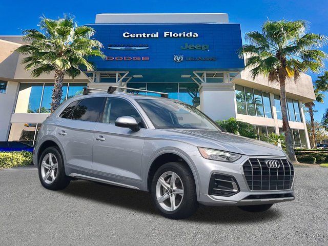 Used 2021 Audi Q5 2.0T Premium w/ Convenience Package AWD/4WD image 2
