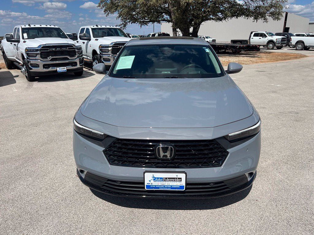 Used 2023 Honda Accord Touring image 9
