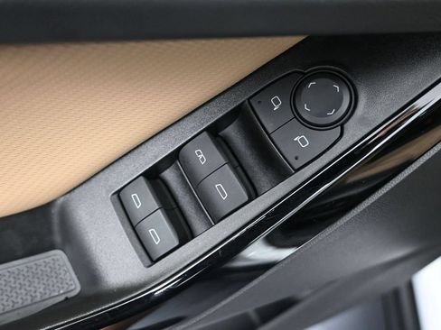 Used 2025 Chevrolet Equinox ACTIV w/ Safety and Technology Package FWD image 10