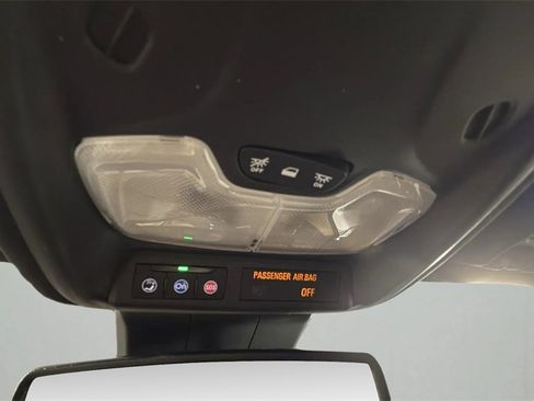 Used 2024 Chevrolet Colorado ZR2 w/ Technology Package image 27