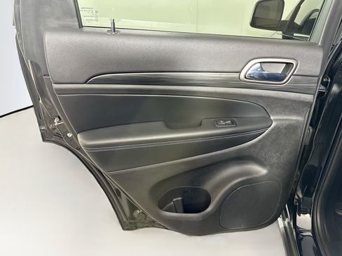 Used 2021 Jeep Grand Cherokee Freedom Edition RWD image 25