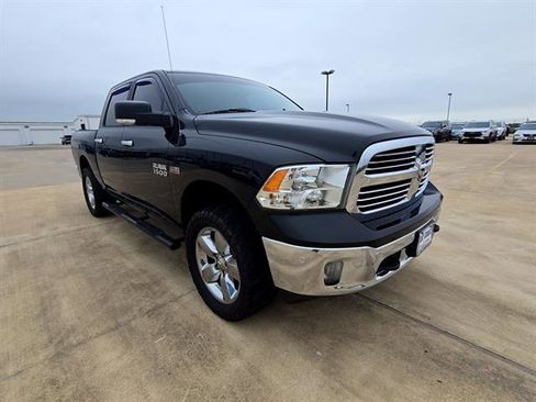 Used 2017 RAM 1500 Lone Star AWD/4WD image 3