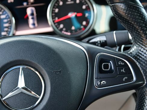 Used 2017 Mercedes-Benz E 300 image 11