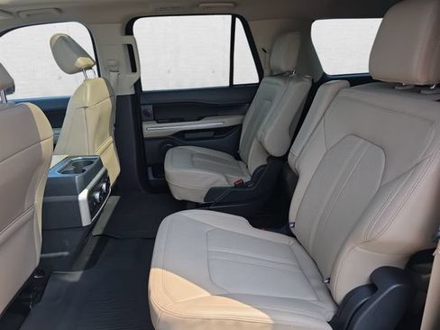 Used 2023 Ford Expedition Max Limited AWD/4WD image 16