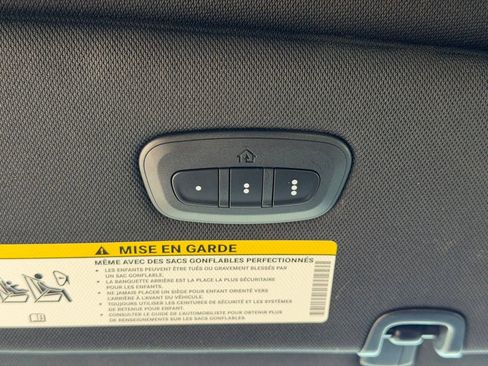 Used 2026 Chrysler Pacifica Select FWD image 37