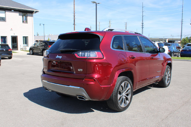 Used 2019 Jeep Cherokee Overland w/ Technology Group AWD/4WD image 43