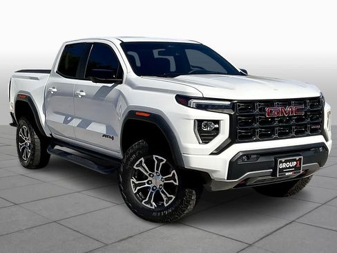Used 2023 GMC Canyon AT4 w/ AT4 Premium Package AWD/4WD image 2