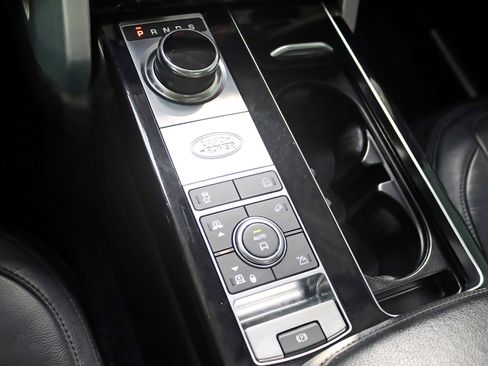 Used 2020 Land Rover Range Rover image 17