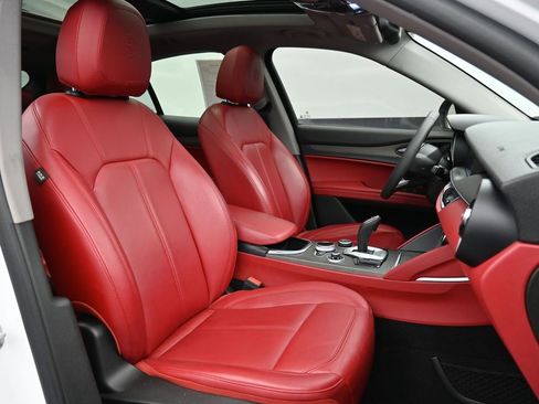 Used 2021 Alfa Romeo Stelvio Ti image 24