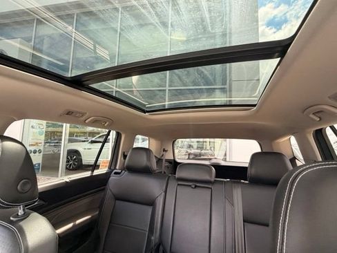 Used 2021 Volkswagen Atlas SE w/ Panoramic Sunroof Package AWD/4WD image 26