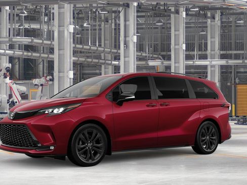 New 2026 Toyota Sienna XSE FWD image 3