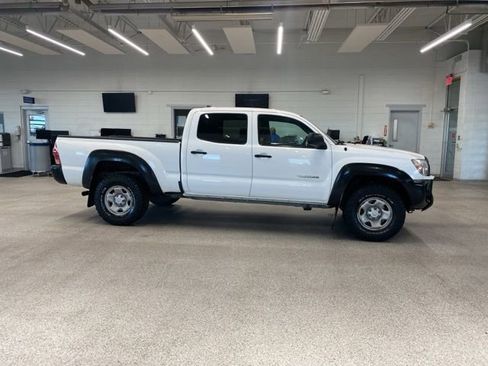 Used 2015 Toyota Tacoma 4x4 Double Cab image 4