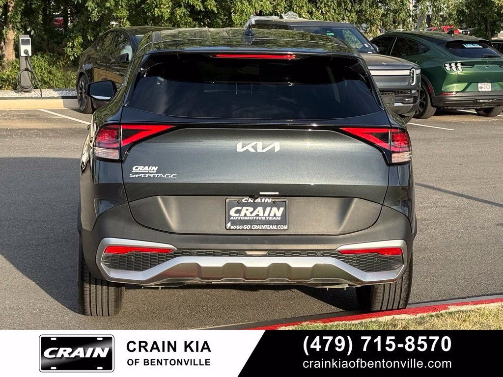 Certified 2024 Kia Sportage LX FWD image 6