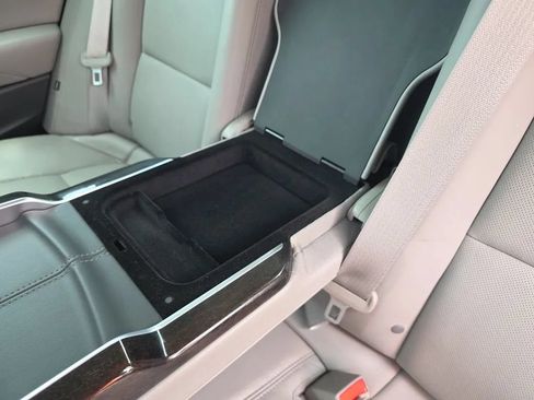 Used 2017 Cadillac XTS Luxury w/ Driver Awareness Package FWD image 41
