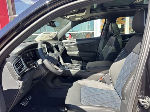 New 2026 Volkswagen Atlas Cross Sport SEL Premium R-Line AWD/4WD image 9