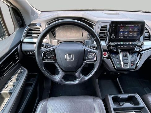 Used 2018 Honda Odyssey Elite image 6