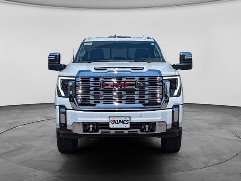 New 2026 GMC Sierra 3500 Denali w/ Denali Reserve Package AWD/4WD image 2