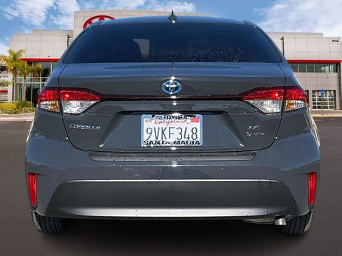 Certified 2025 Toyota Corolla LE image 4