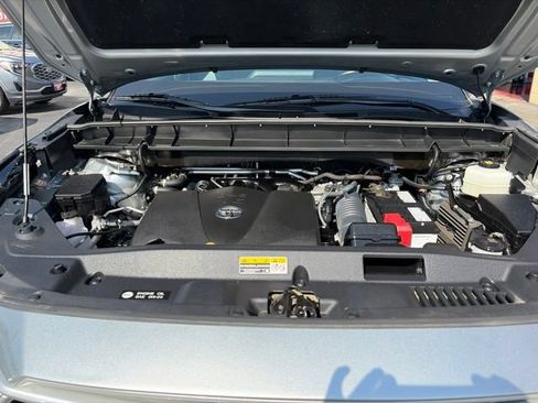 Used 2022 Toyota Highlander LE AWD/4WD image 24
