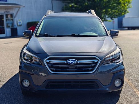 Used 2018 Subaru Outback 2.5i Limited AWD/4WD image 2