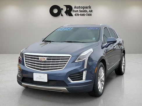 Used 2019 Cadillac XT5 Platinum image 2