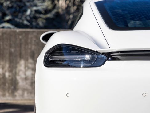 Used 2022 Porsche 718 Cayman GTS image 23