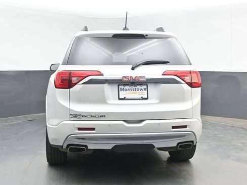 Used 2017 GMC Acadia Denali w/ Technology Package FWD image 13