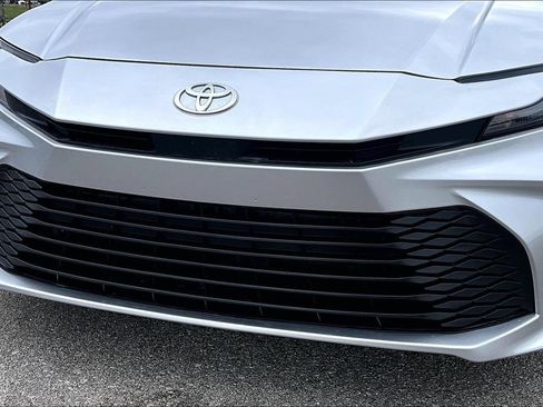 Used 2025 Toyota Camry LE FWD image 36