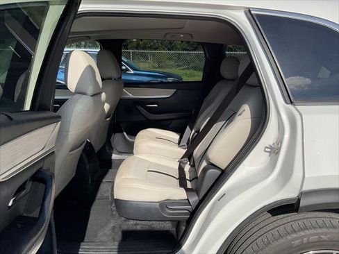 Used 2024 MAZDA CX-90 Plug-In Hybrid w/ Premium Pkg AWD/4WD image 13
