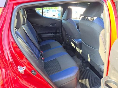 Used 2021 Toyota C-HR XLE FWD image 14