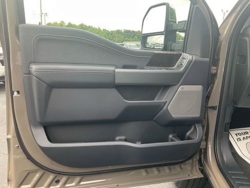 New 2026 Ford F250 Lariat w/ Chrome Package AWD/4WD image 17