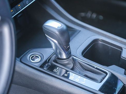 Used 2024 Nissan Sentra S FWD image 17