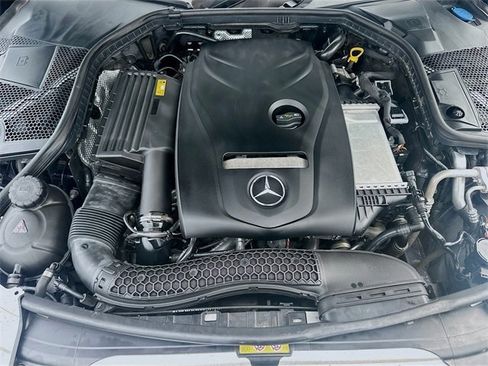 Used 2018 Mercedes-Benz C 300 4MATIC Sedan image 27