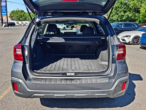 Used 2018 Subaru Outback 2.5i Limited AWD/4WD image 41