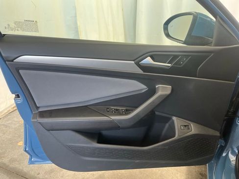 New 2026 Volkswagen Jetta SE image 9