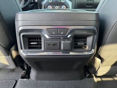 Used 2021 GMC Sierra 1500 SLT AWD/4WD image 17