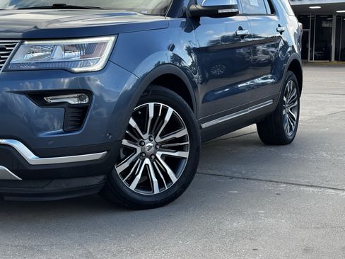 Used 2019 Ford Explorer Platinum AWD/4WD image 12