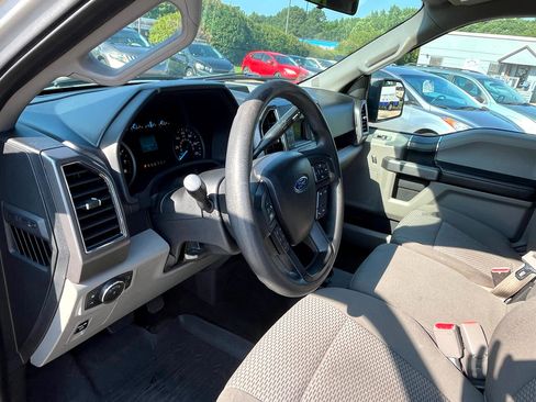 Used 2017 Ford F150 XLT image 10