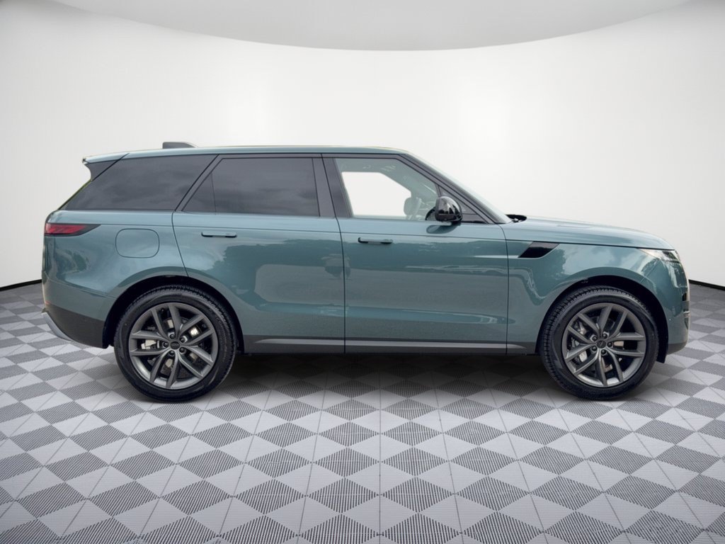 New 2027 Land Rover Range Rover Sport SE AWD/4WD image 8