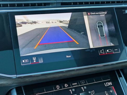 Certified 2025 Audi Q8 Premium Plus w/ Premium Plus Package image 17