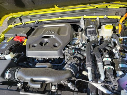 New 2023 Jeep Wrangler Unlimited Rubicon 4xe w/ Cold Weather Group image 20