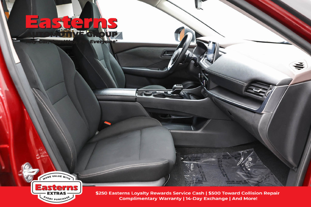 Used 2023 Nissan Rogue S AWD/4WD image 26