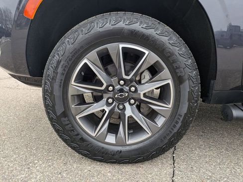 Used 2023 Chevrolet Tahoe Z71 w/ Z71 Off-Road Package image 21