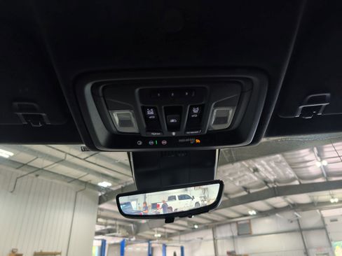 Used 2026 GMC Sierra 1500 Denali Ultimate AWD/4WD image 11
