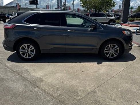 Used 2020 Ford Edge SEL w/ Convenience Package FWD image 3