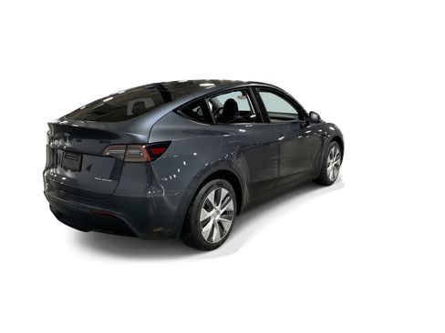 Certified 2023 Tesla Model Y Long Range AWD/4WD image 6
