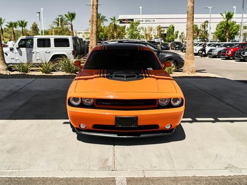 Used 2014 Dodge Challenger R/T RWD image 7